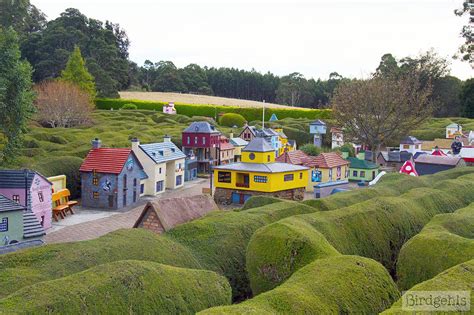 Visiting Tasmazia & the tiny village of Lower Crackpot.